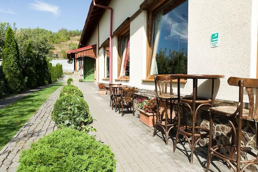 Spațiu comercial, de 1,000 mp, în Curteni