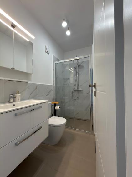 Apartament cu 2 camere semidecomandat în Florești