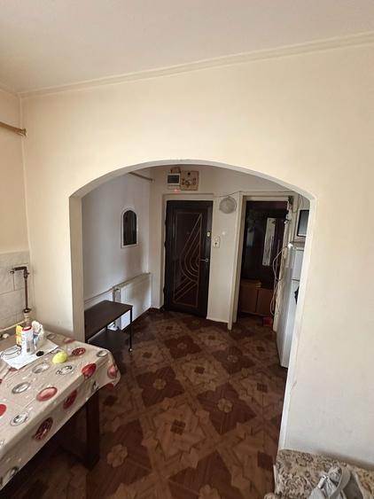 Apartament cu 2 camere semidecomandat în Nicolae Bălcescu