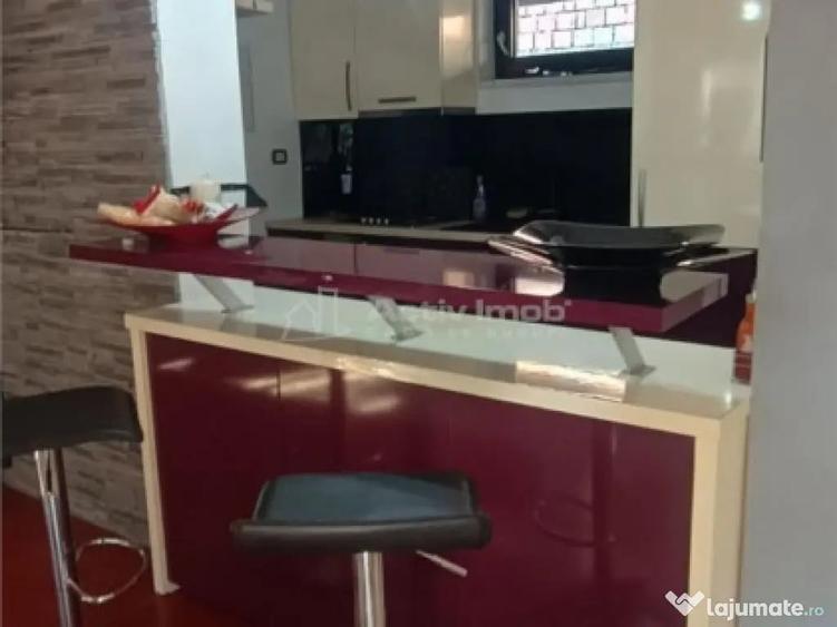 Casă cu 4 camere cu Teren 300 Mp în Central