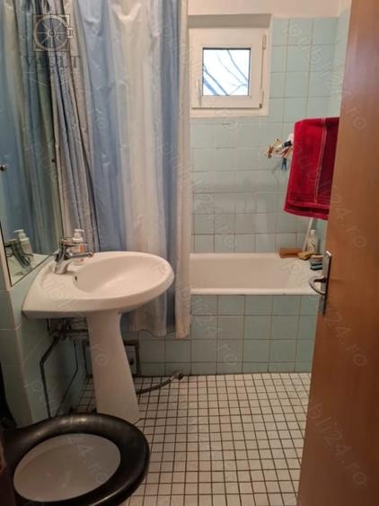 Apartament cu 3 camere decomandat în Arcul de Triumf