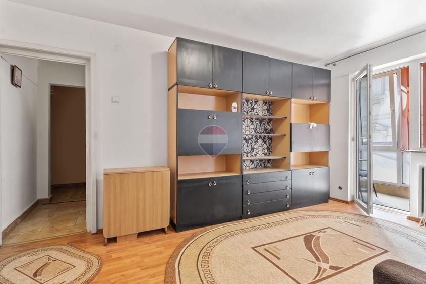 Apartament cu 2 camere semidecomandat în Romanilor