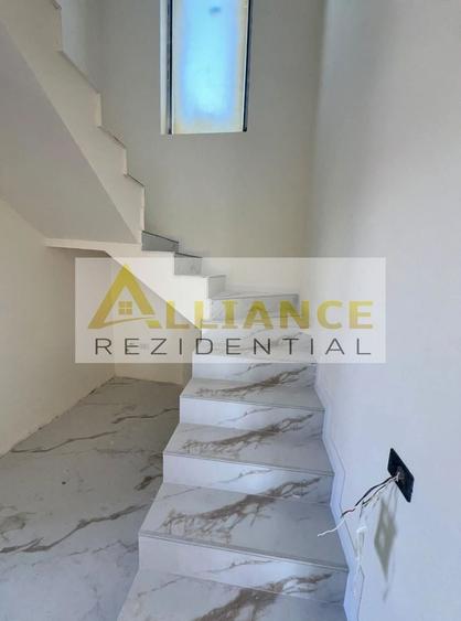 Casă individuală cu 4 camere cu Canalizare în Berceni