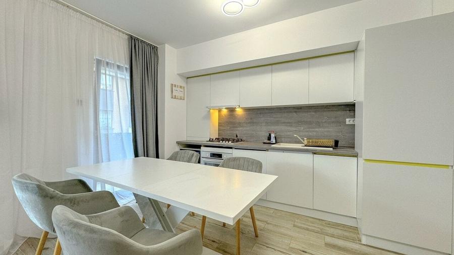 Apartament cu 2 camere nedecomandat, mobilat în Tractorul — fotografia 3