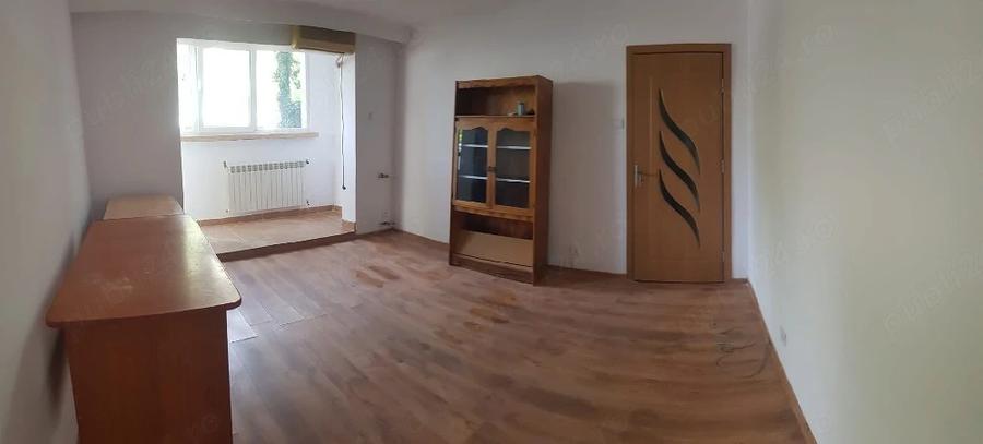 Garsonieră decomandată în Crihala