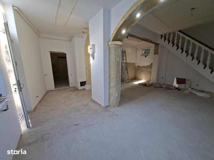 Piata Unirii, Hala Traian, PROPRIETAR, vand casa P+M, 4 cam, SU 113 mp - 4