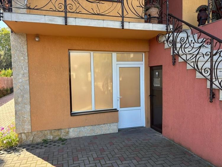 Spațiu comercial, de 150 mp, în Rădaia