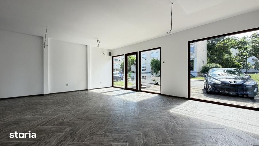 Spațiu comercial, de 36 mp, în Central