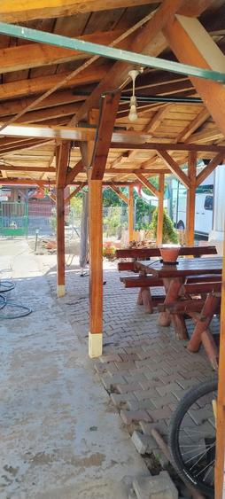 Casă cu 5 camere în Brănești