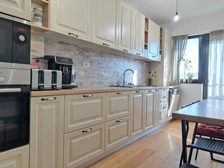Apartament cu 3 camere decomandat în Galata