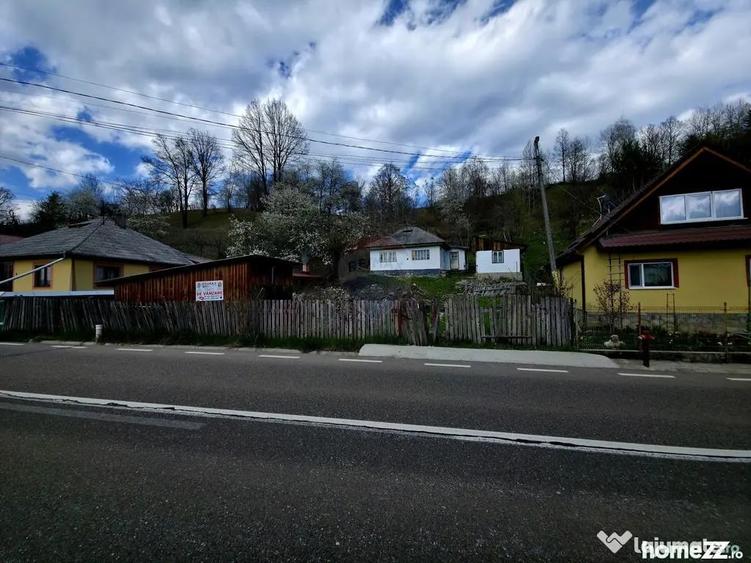 Teren de 711 mp, în Hangu