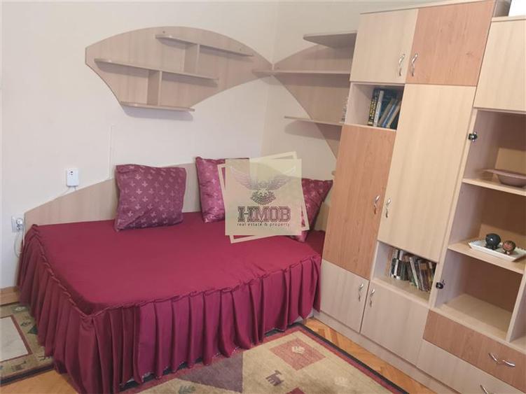 Casă individuală cu 6 camere cu Teren 650 Mp în Exterior Vest