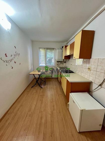 Garsonieră decomandată în Central