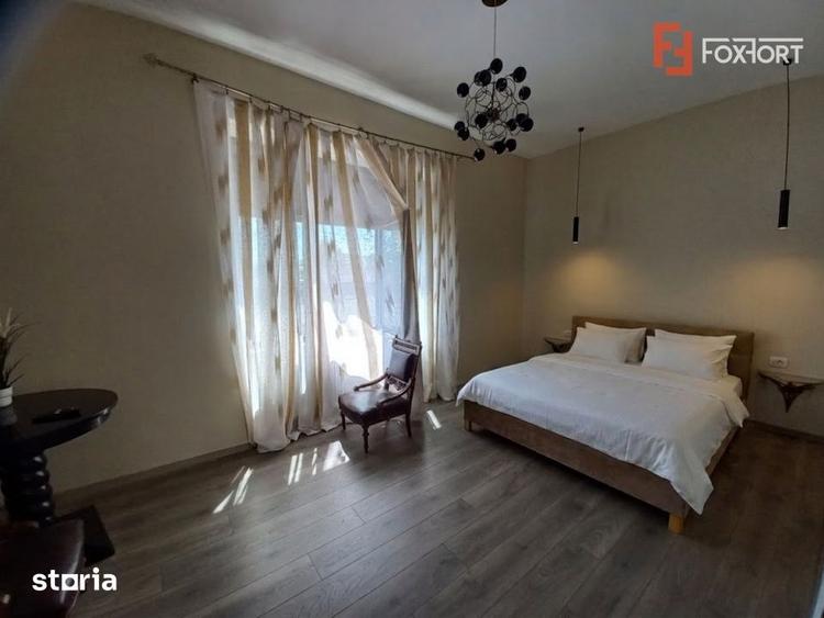Casă cu 5 camere cu Teren 660 Mp în Lipovei