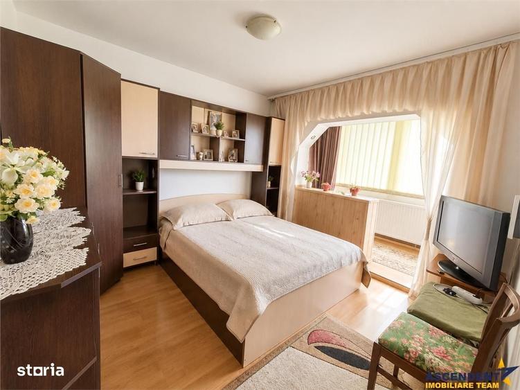 Apartament cu 3 camere decomandat în Triaj