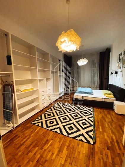 Apartament cu 3 camere decomandat în Central