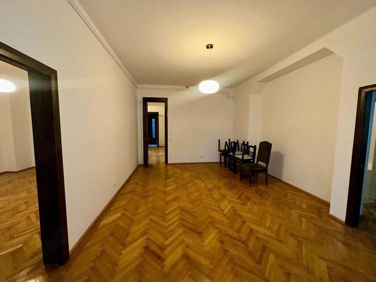 Apartament cu 4 camere decomandat în Grădina Icoanei