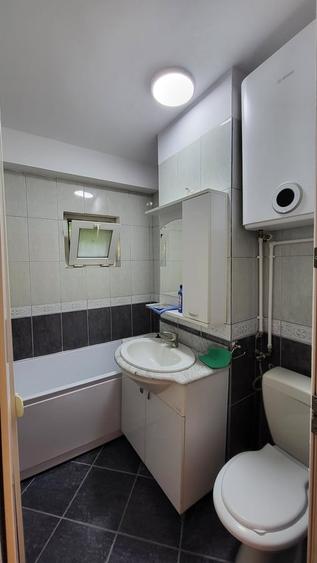 Garsonieră decomandată în 13 Septembrie