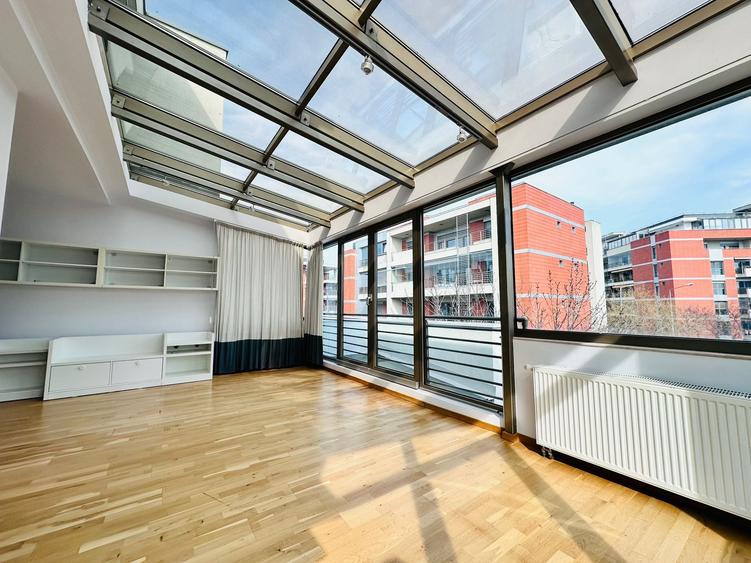 Duplex cu 8 camere cu Canalizare în Băneasa