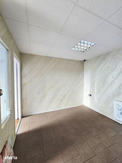 Spațiu comercial, de 120 mp, în Bujac