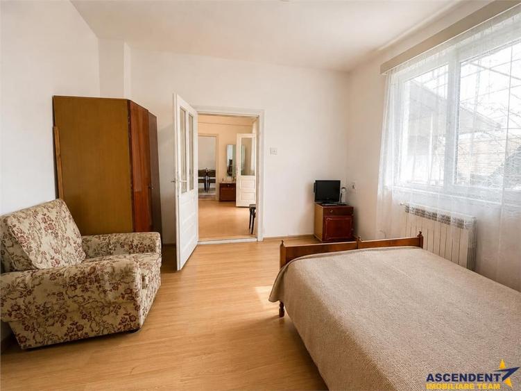 Casa 3 camere, cota teren 446 mp, garaj, terasa, pivnita, Un - 9
