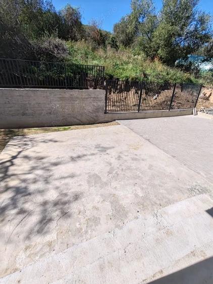 Casă cu 4 camere cu Teren 200 Mp în Florești