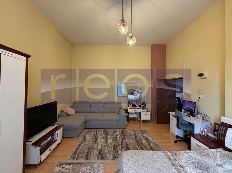 Apartament cu 5 camere, mobilat în Calea Victoriei