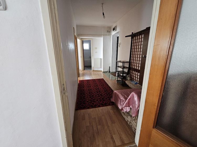 Apartament cu 2 camere decomandat în 9 Mai