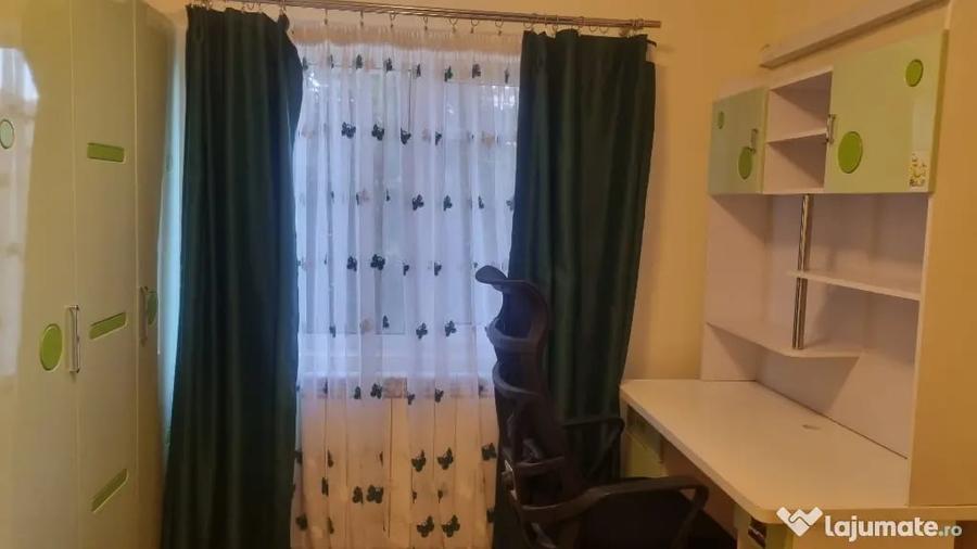 Apartament cu 3 camere decomandat în Vest