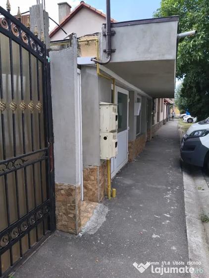 Spațiu comercial, de 80 mp, în Central