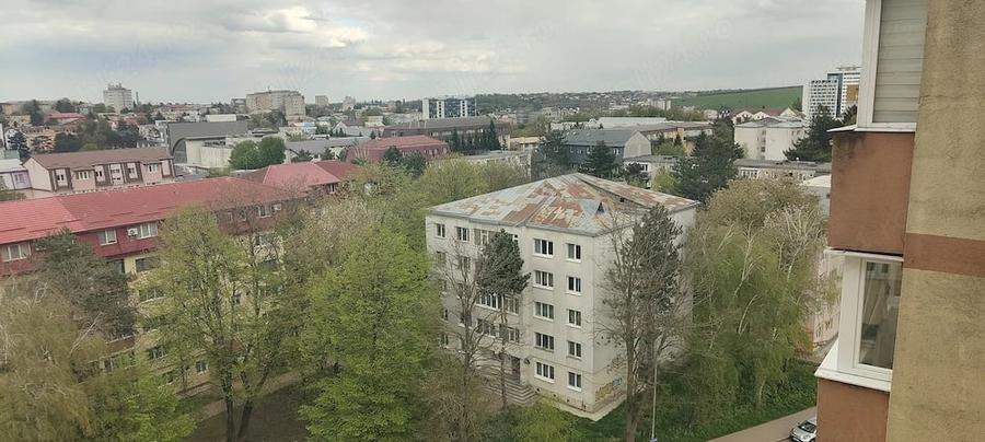 Apartament cu 2 camere decomandat în George Enescu