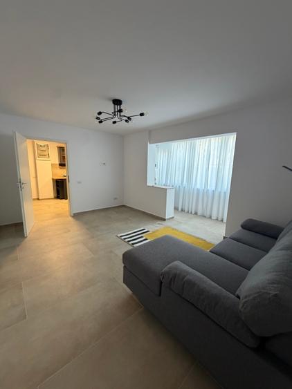 Apartament cu 3 camere semidecomandat în Gheorghe Lazăr