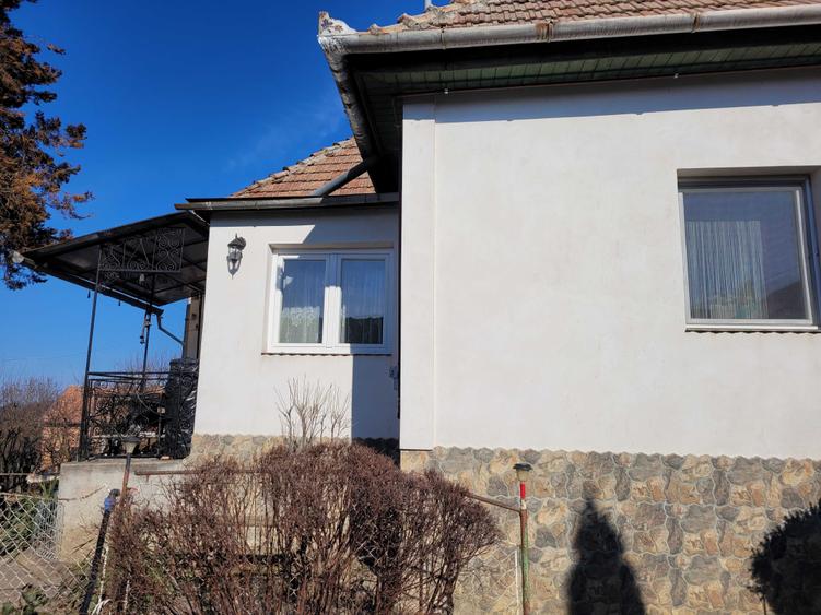 Casă cu 3 camere în Central