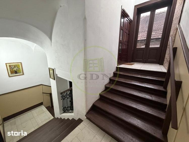 Apartament cu 5 camere în Reghin