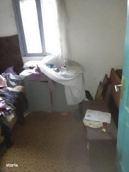 Casă cu 4 camere cu Teren 2400 Mp în Gârbovi