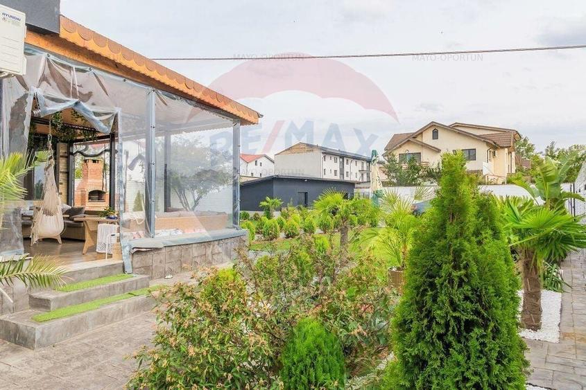 Casă cu 6 camere cu Teren 750 Mp în Dobroești