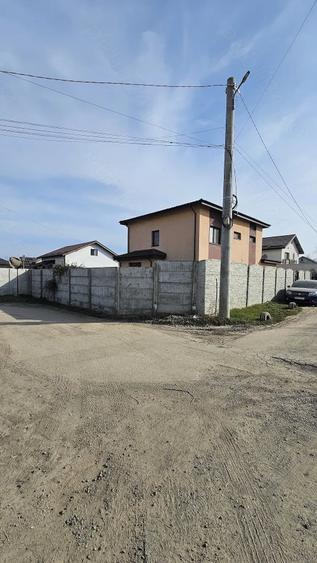 Casă cu 4 camere cu Teren 650 Mp în Ciorogârla