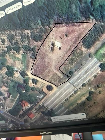 Teren de 3200 mp, în Giurgiului