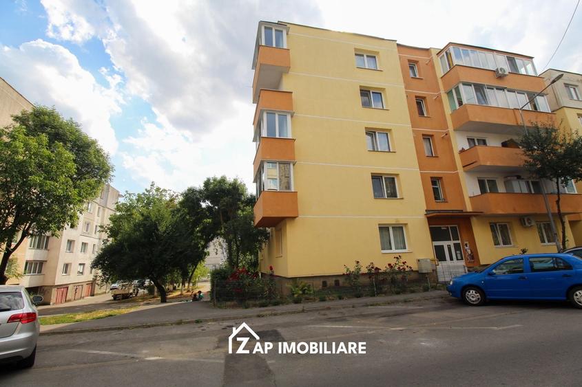 Apartament cu 2 camere decomandat, mobilat în Tudor