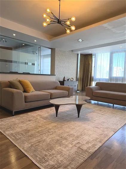 Apartament cu 3 camere decomandat, mobilat în Iancu Nicolae