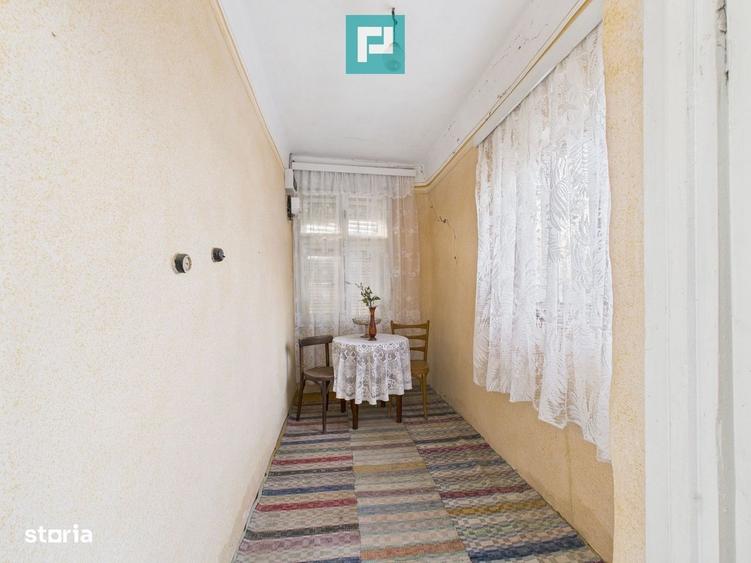 Casă cu 3 camere în Cintei