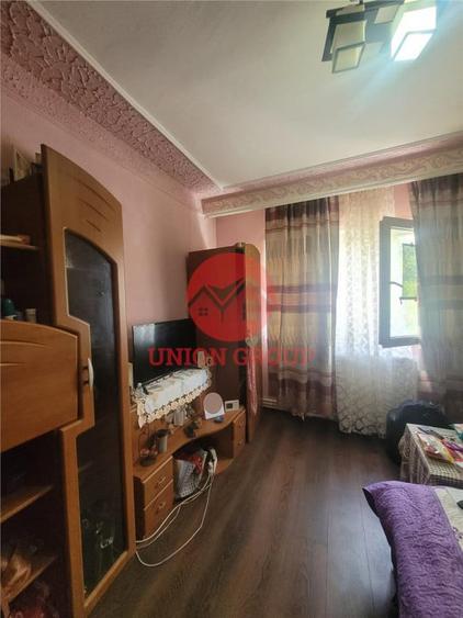 Apartament cu 3 camere decomandat în Sud