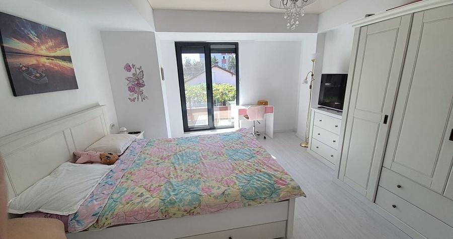 Apartament cu 3 camere decomandat, mobilat în Inel I