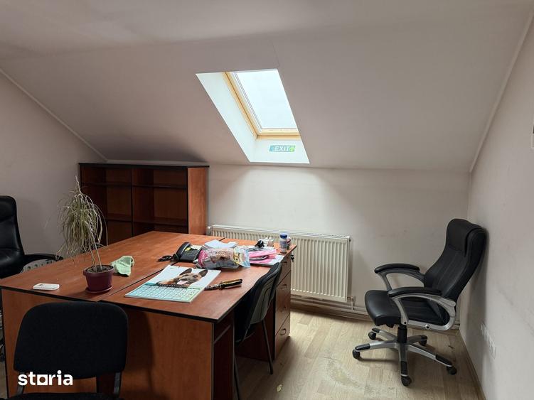 Casă cu 4 camere cu Teren 100 Mp în Exterior Vest