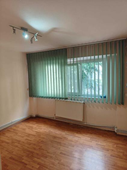 Apartament cu 2 camere decomandat în Obor