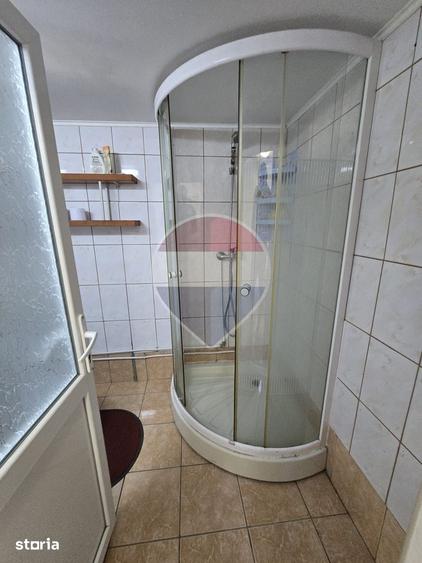 Casă cu 4 camere cu Teren 303 Mp în Ferentari