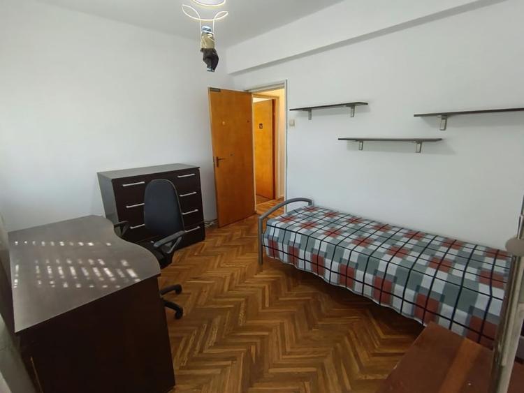 Apartament cu 3 camere decomandat, mobilat în Săsar