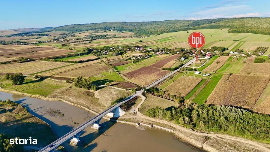 Teren de 4642 mp, în Sud