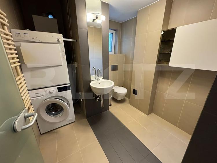Apartament cu 3 camere semidecomandat, mobilat în Andrei Mureșanu