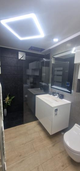 Apartament cu 4 camere în Central
